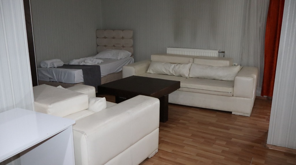 Suit Oda - Deri Oturma Grubu & Dinlenme Alanı